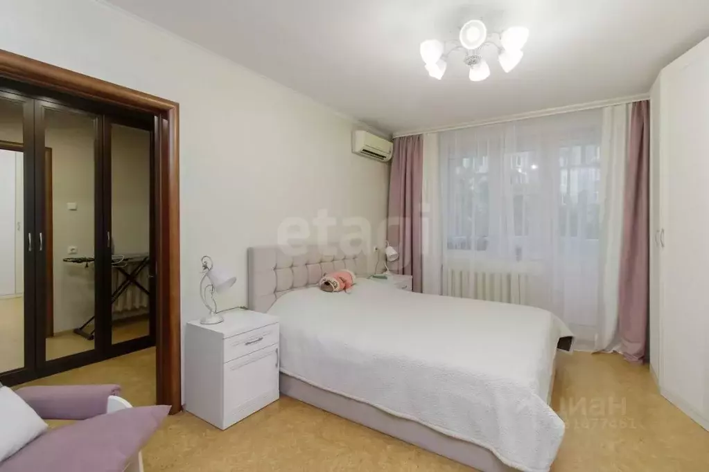 2-к кв. Тюменская область, Тюмень ул. Пермякова, 76к3 (72.7 м) - Фото 1