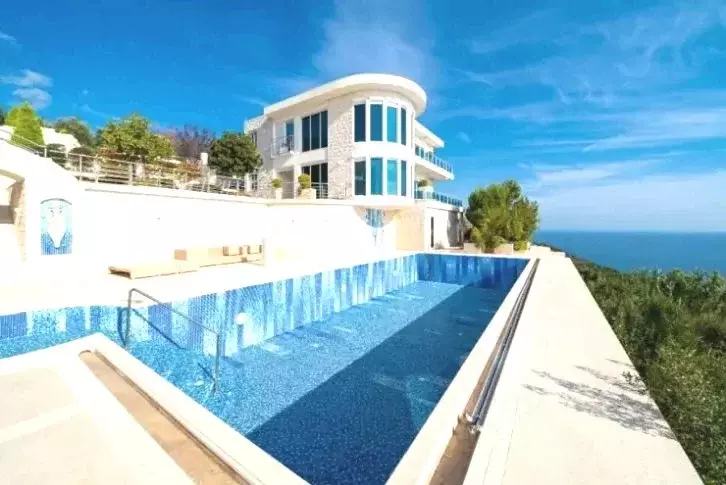 Дом в Краснодарский край, Сочи Кутаисская ул., 12А/5 (400 м) - Фото 1