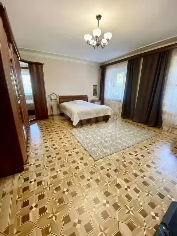 4-к кв. Белгородская область, Белгород ул. Мичурина, 41а (130.0 м) - Фото 0