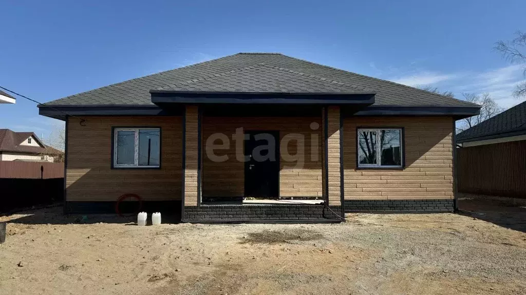 Дом в Приморский край, Уссурийск ул. Нахимова (100 м) - Фото 0