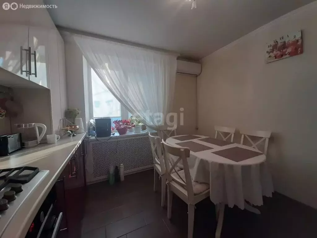 3-комнатная квартира: село Винсады, Новая улица, 33 (69.4 м) - Фото 1