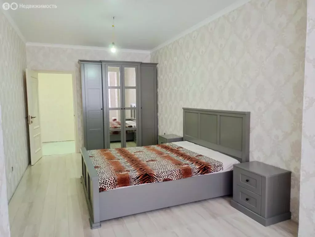 4-комнатная квартира: Владикавказ, улица Курсантов-Кировцев, 13В (115 ... - Фото 1