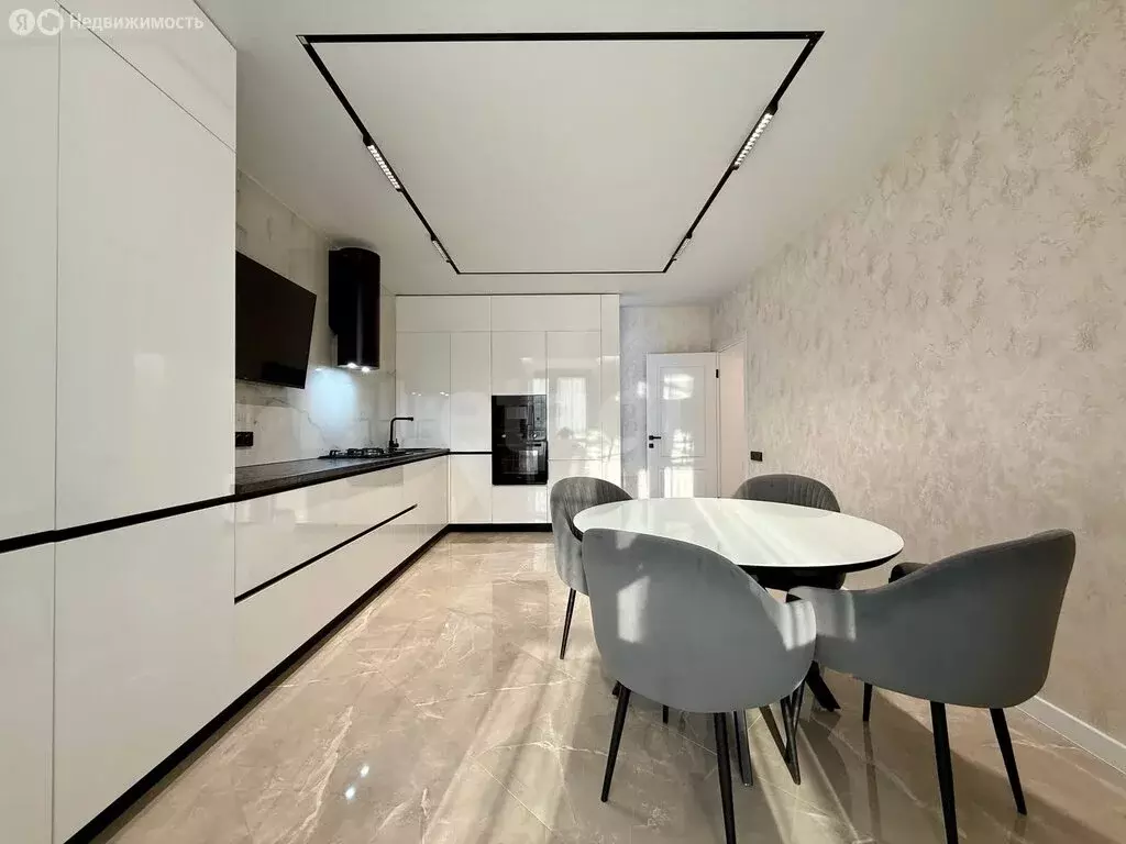 3-комнатная квартира: Йошкар-Ола, улица Суворова, 16А (108 м) - Фото 2