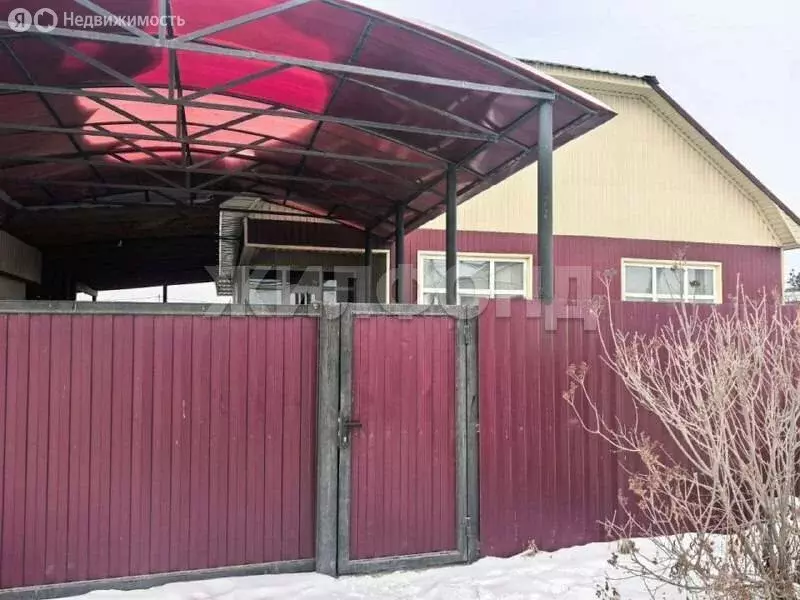 Дом в Усть-Абаканский район, посёлок Тепличный, Солнечная улица (75 м) - Фото 1