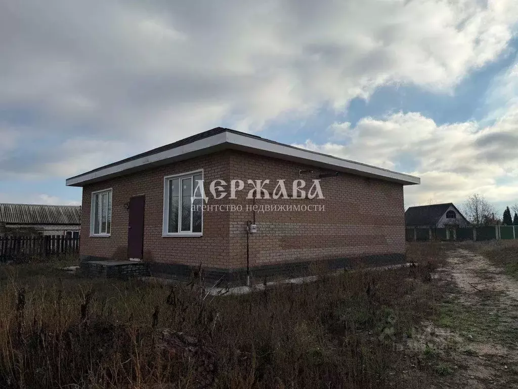 Коттедж в Белгородская область, Старооскольский городской округ, с. ... - Фото 1