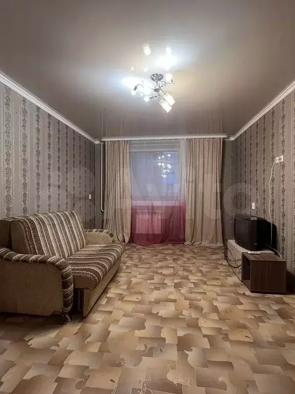 1-к. квартира, 32 м, 4/5 эт. - Фото 0