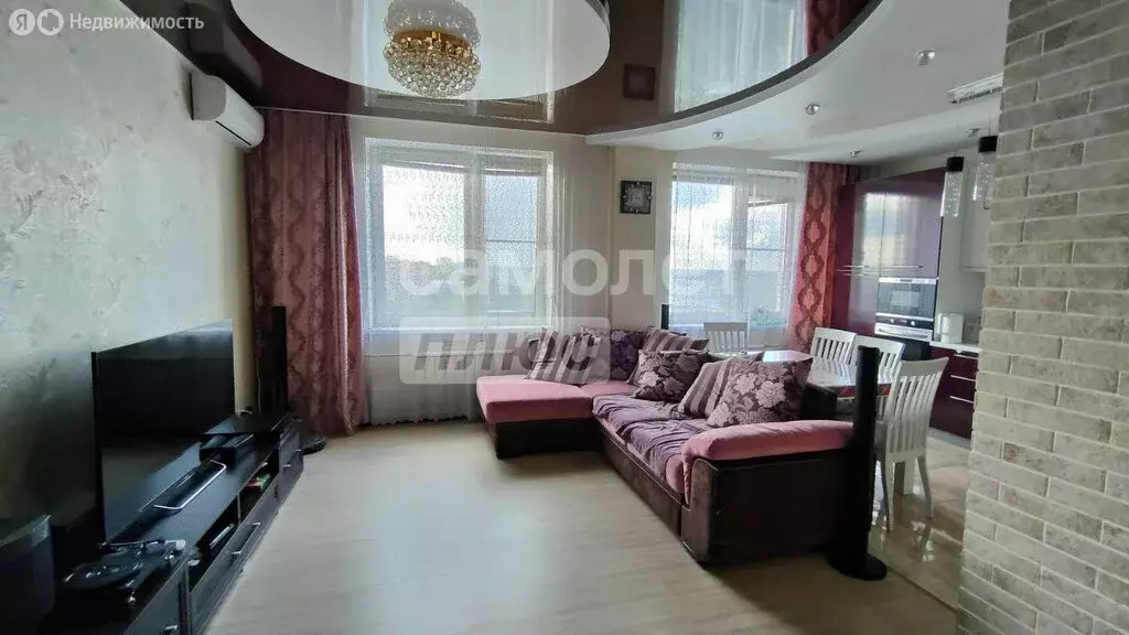 3-комнатная квартира: Омск, улица Лукашевича, 12А (82 м) - Фото 1