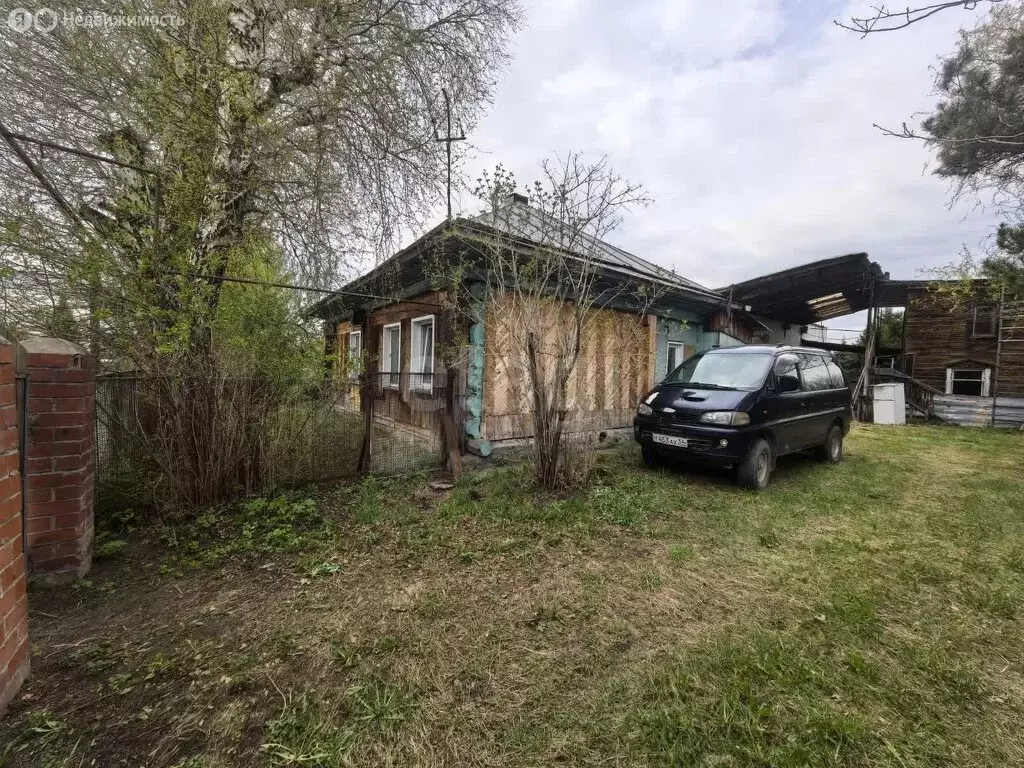 Дом в Репьевский сельсовет, деревня Шмаково, Инская улица (32.6 м) - Фото 0