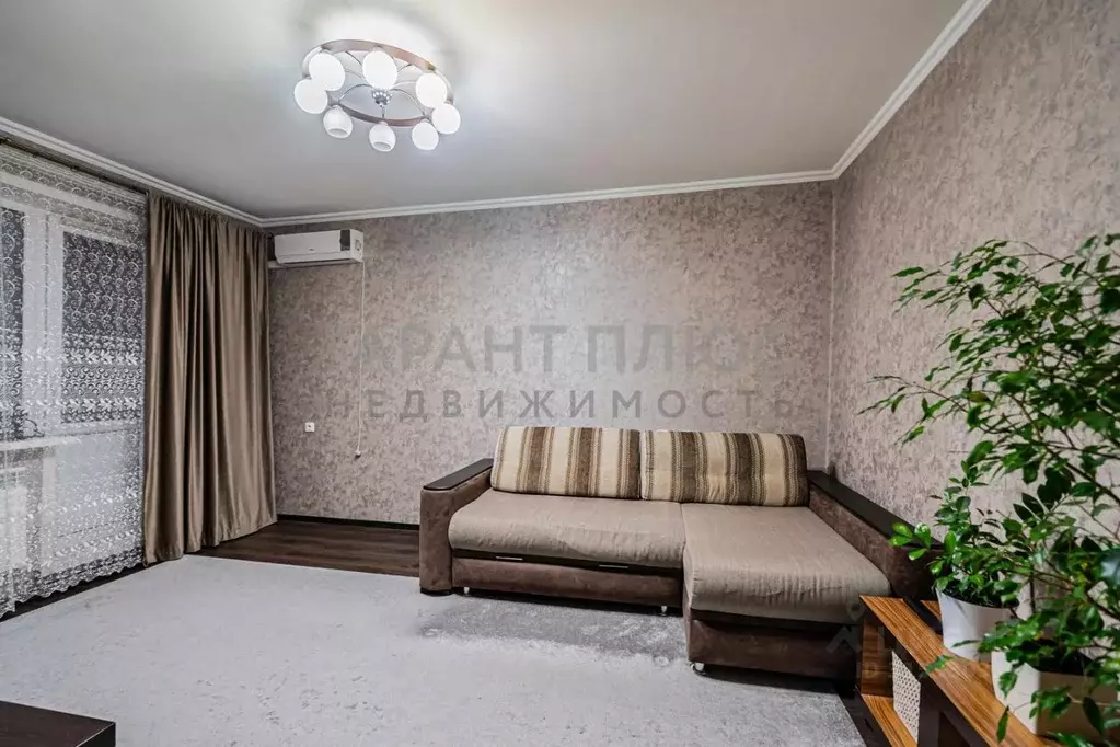 2-к кв. Липецкая область, Липецк ул. Лутова, 2 (51.6 м) - Фото 0
