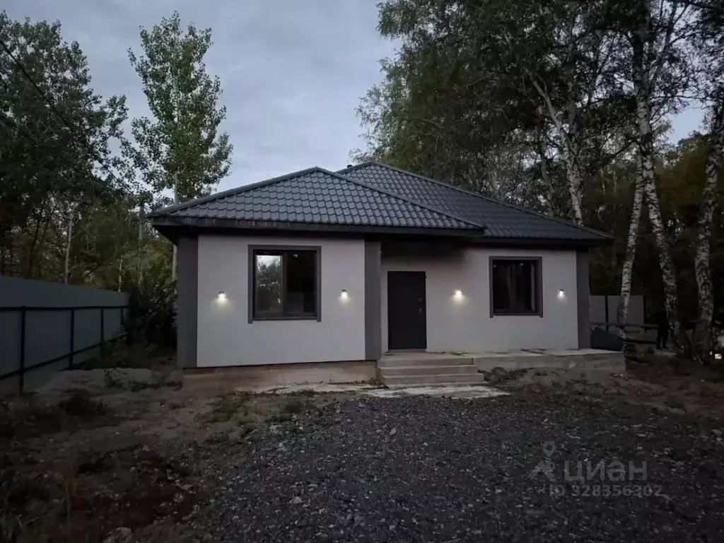 Дом в Самарская область, Волжский район, Лопатино с/пос, пос. ... - Фото 1