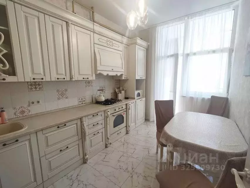 2-к кв. Крым, Симферополь пер. Смежный, 10 (64.0 м) - Фото 1