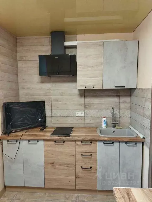 2-к кв. Крым, Симферополь ул. Промышленная, 23 (53.3 м) - Фото 1