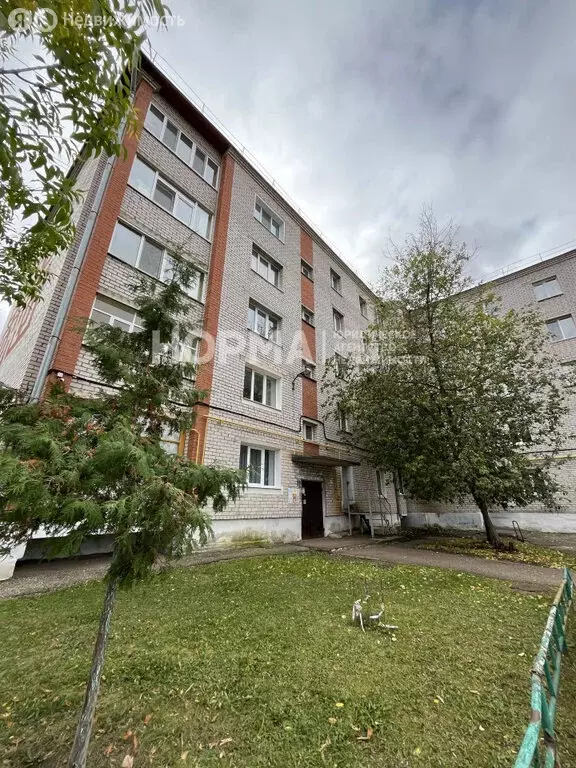 2-комнатная квартира: Октябрьский, 35-й микрорайон, 18 (59.2 м) - Фото 1