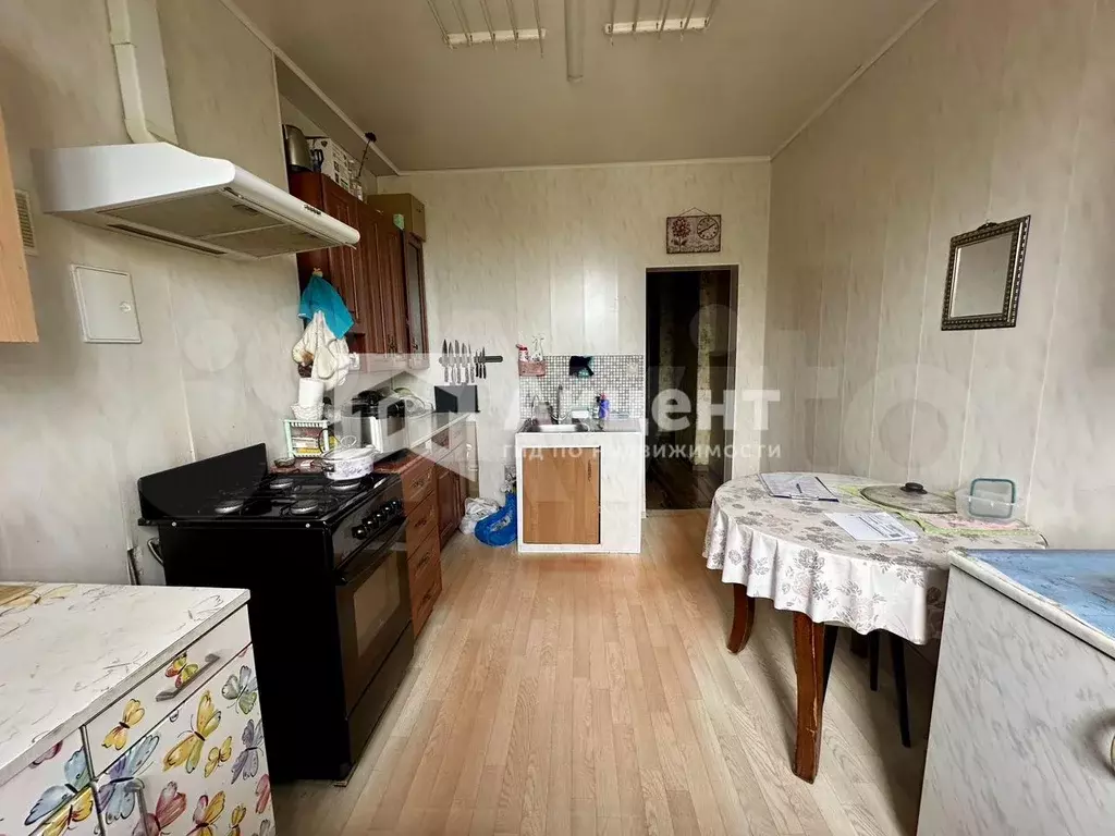 Комната 21 м в 4-к., 5/5 эт. - Фото 0