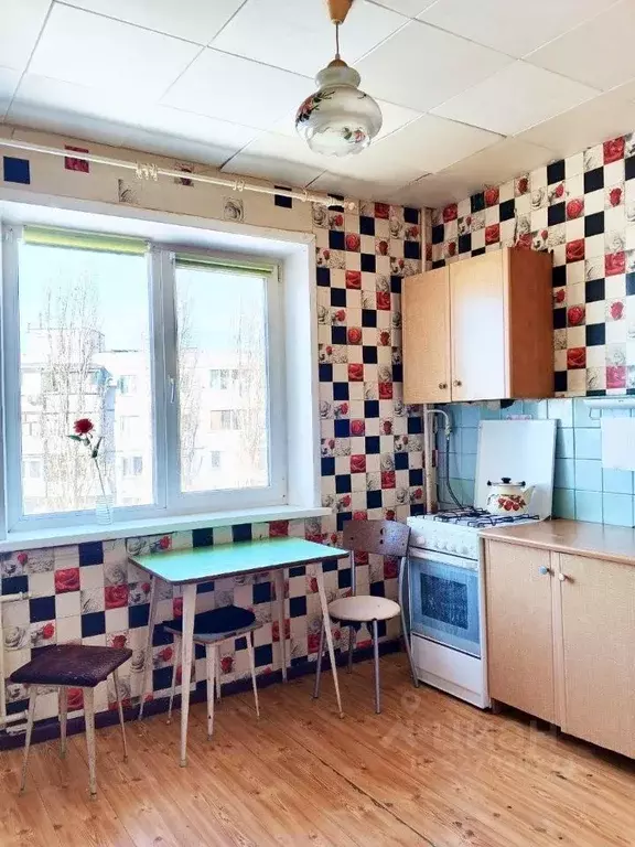 1-к кв. Саратовская область, Балаково Трнавская ул., 77 (37.0 м) - Фото 1