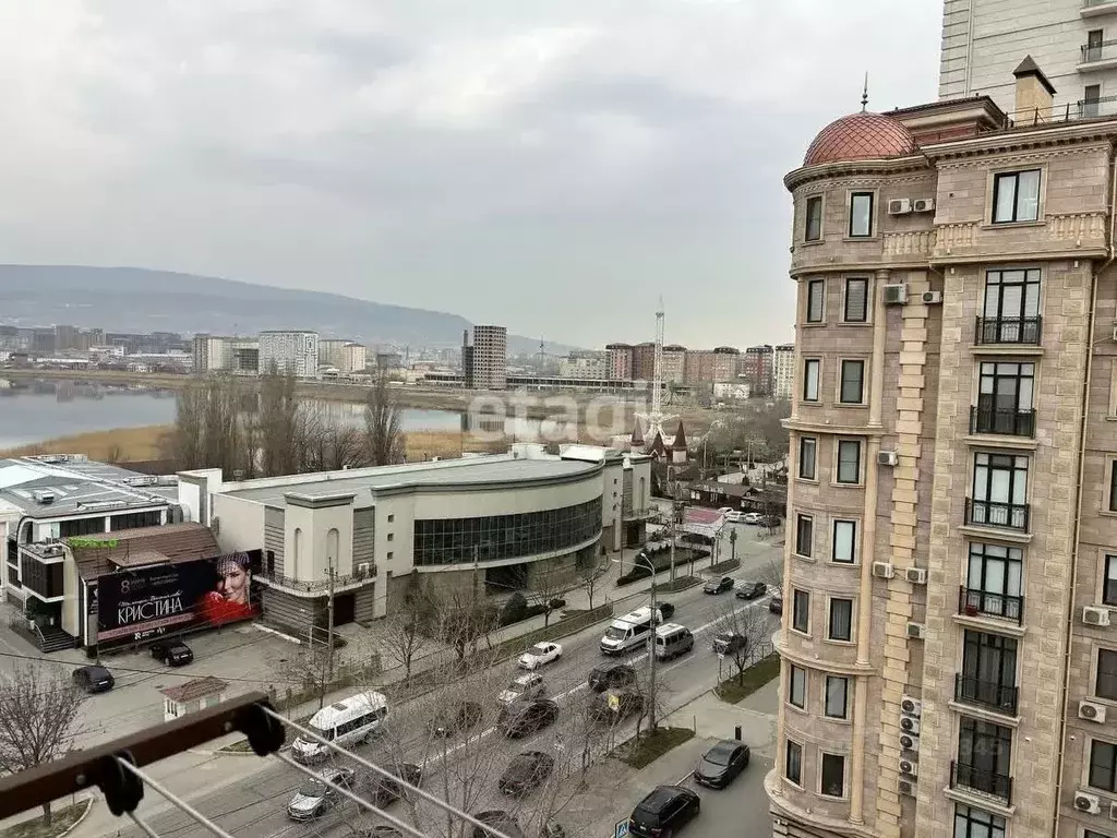 1-к кв. Дагестан, Махачкала просп. Петра 1, 97 (37.4 м) - Фото 0