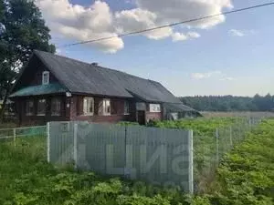 Дом в Новгородская область, Пестовский муниципальный округ, д. ... - Фото 0