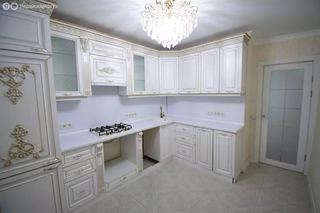 3-комнатная квартира: Туймазы, улица Комарова, 43 (74 м) - Фото 1