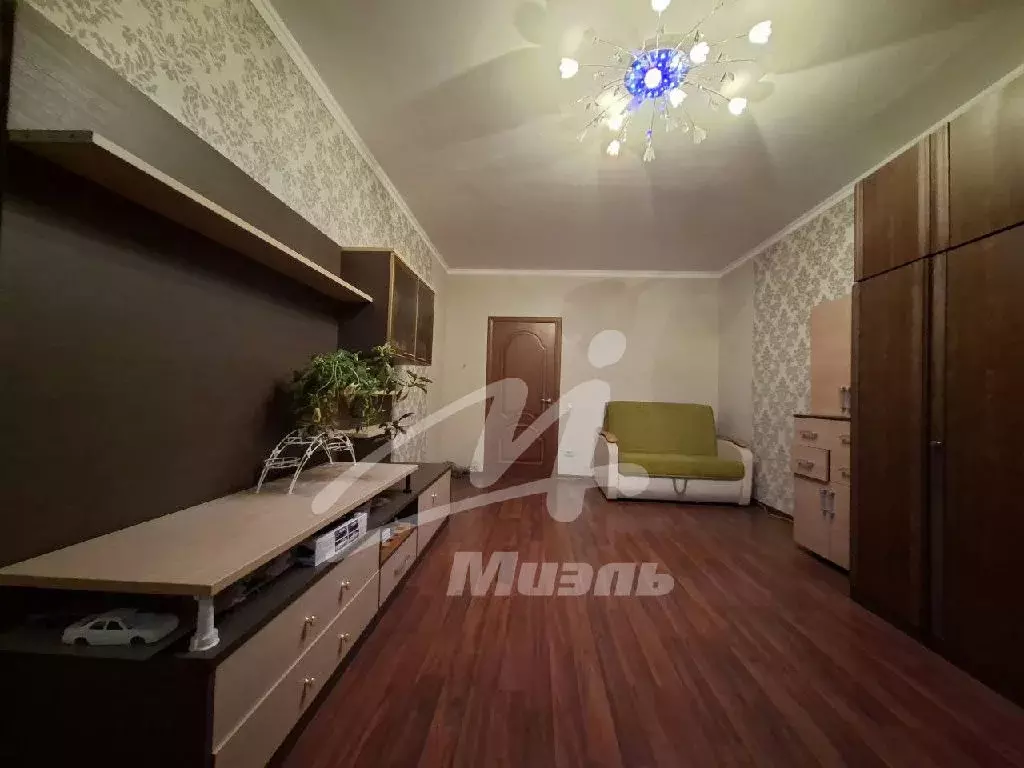 Продается 3-комнатная квартира - Фото 2