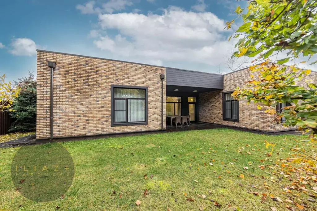 Дом в Московская область, Красногорск городской округ, д. Глухово ул. ... - Фото 1