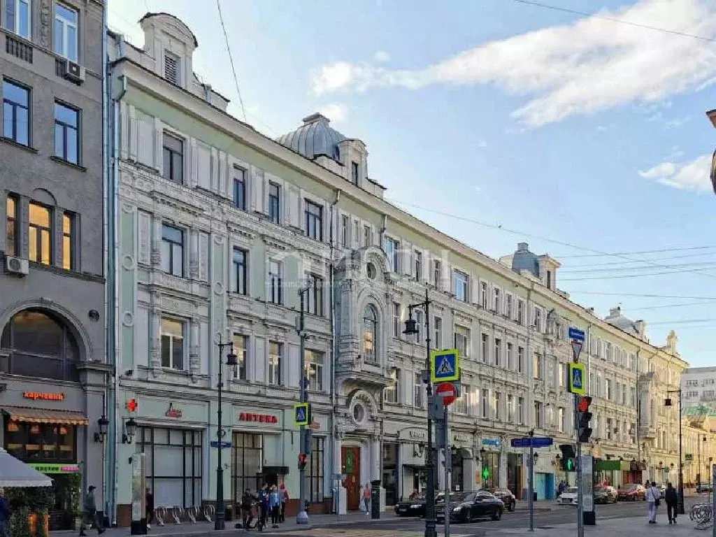 Продается комната в 6-комнатной квартире - Фото 0