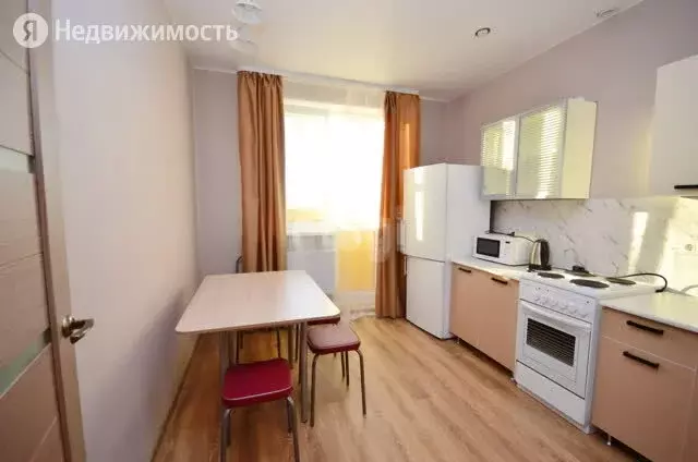 1-комнатная квартира: Ялуторовск, улица Новикова, 1 (34 м) - Фото 0