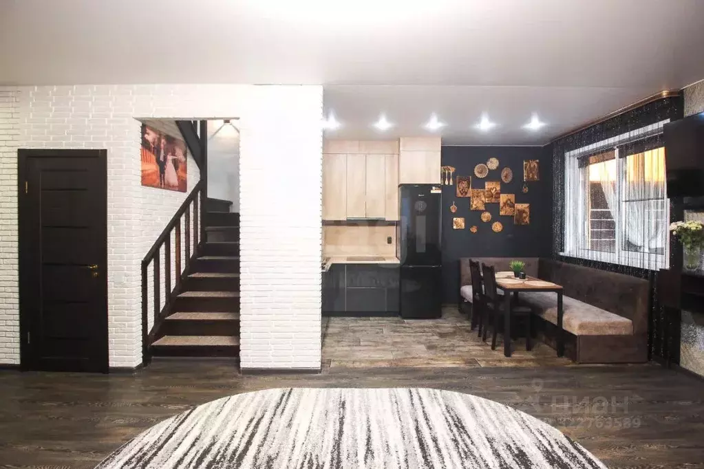 Дом в Алтайский край, Барнаул городской округ, пос. Центральный ул. ... - Фото 1