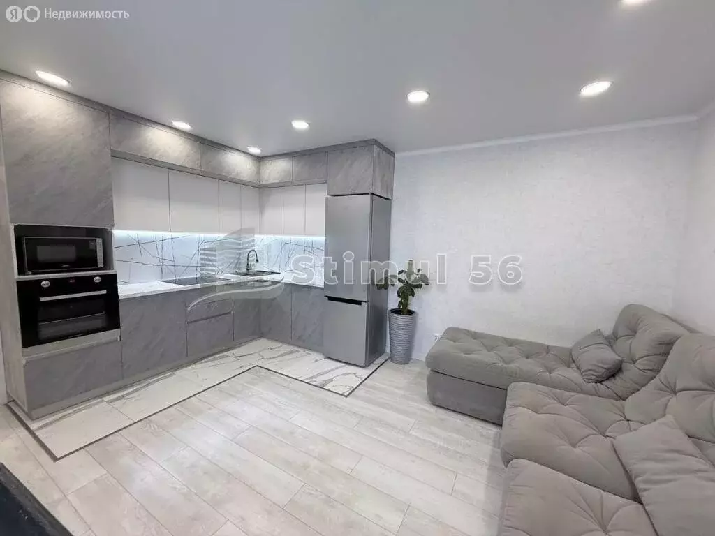 3-комнатная квартира: Оренбург, улица Автомобилистов, 15 (77 м) - Фото 1