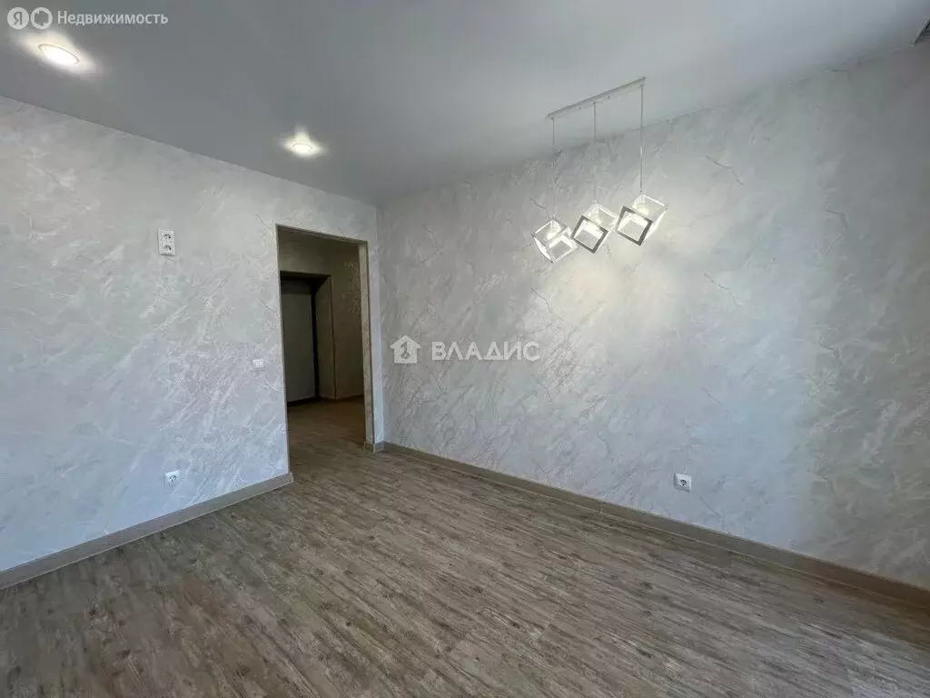 1-комнатная квартира: село Чигири, улица Василенко, 5/2 (43 м) - Фото 2