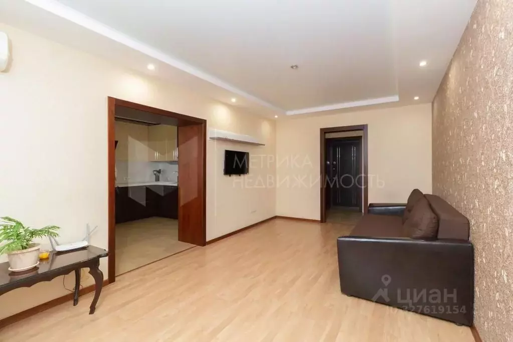 2-к кв. Тюменская область, Тюмень ул. Самарцева, 3 (63.2 м) - Фото 1