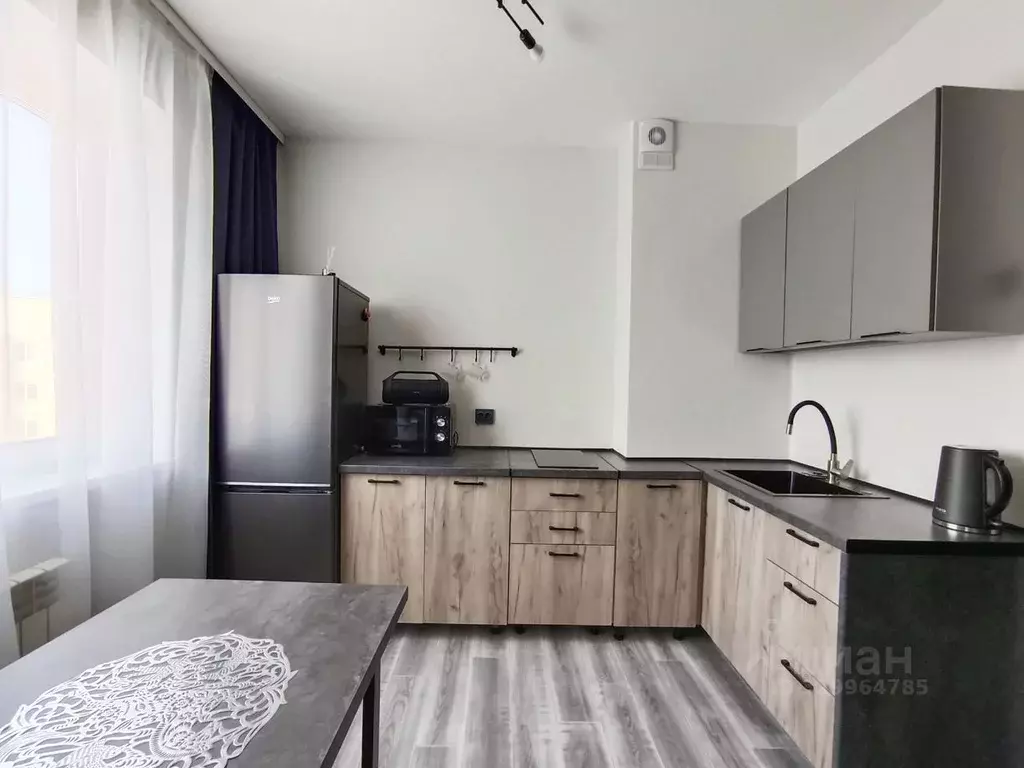Студия Омская область, Омск ул. 12 Декабря, 1к1 (33.1 м) - Фото 1