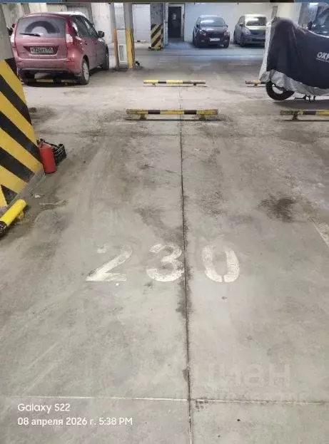 Гараж в Москва Десеновское поселение, ул. 3-я Нововатутинская, 8 (13 ... - Фото 1