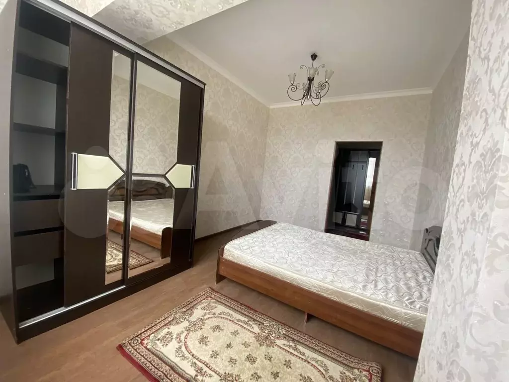 2-к. квартира, 60 м, 9/9 эт. - Фото 0