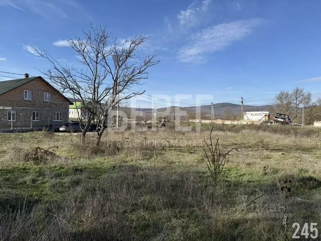 Участок в Севастополь с. Орлиное, ул. Благодатная (4.0 сот.) - Фото 2