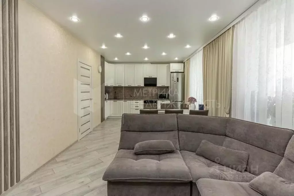 2-к кв. Тюменская область, Тюмень ул. Константина Посьета, 12 (58.4 м) - Фото 1