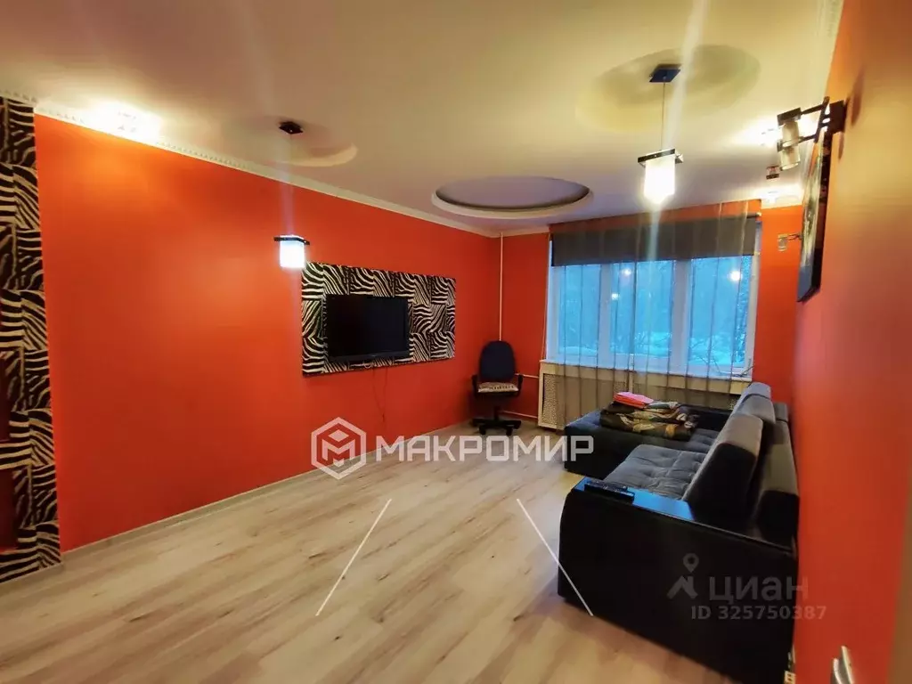 3-к кв. Санкт-Петербург Караваевская ул., 10К1 (67.4 м) - Фото 0