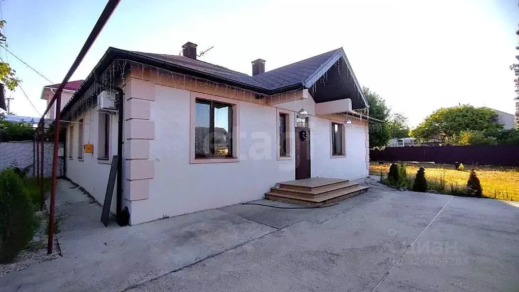 Дом в Крым, Симферополь ул. Авдет (170 м) - Фото 0