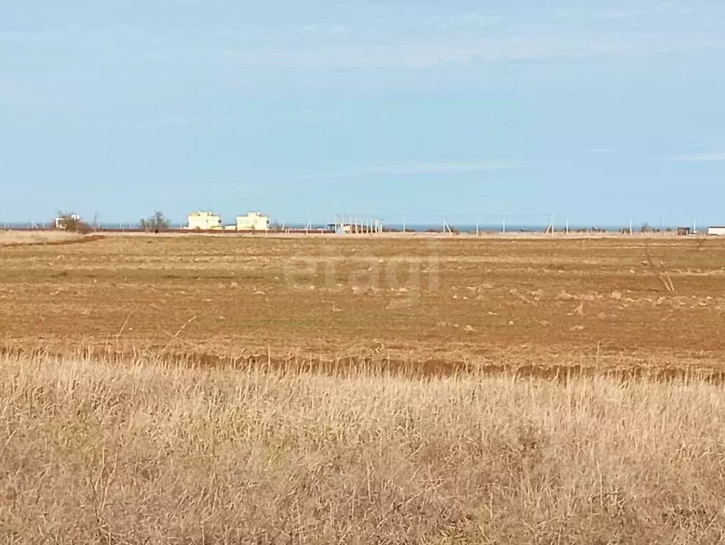 Участок в Крым, Ленинский район, Семисотское с/пос, с. Каменское ул. ... - Фото 0