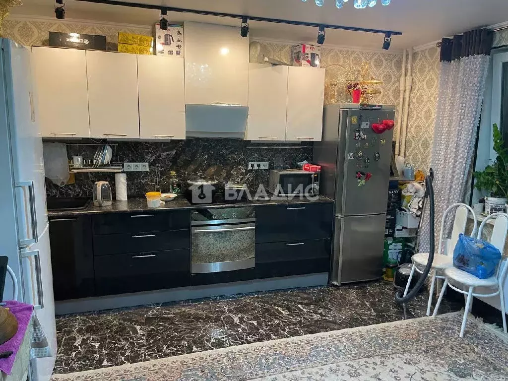 Продается 2-комнатная квартира - Фото 1