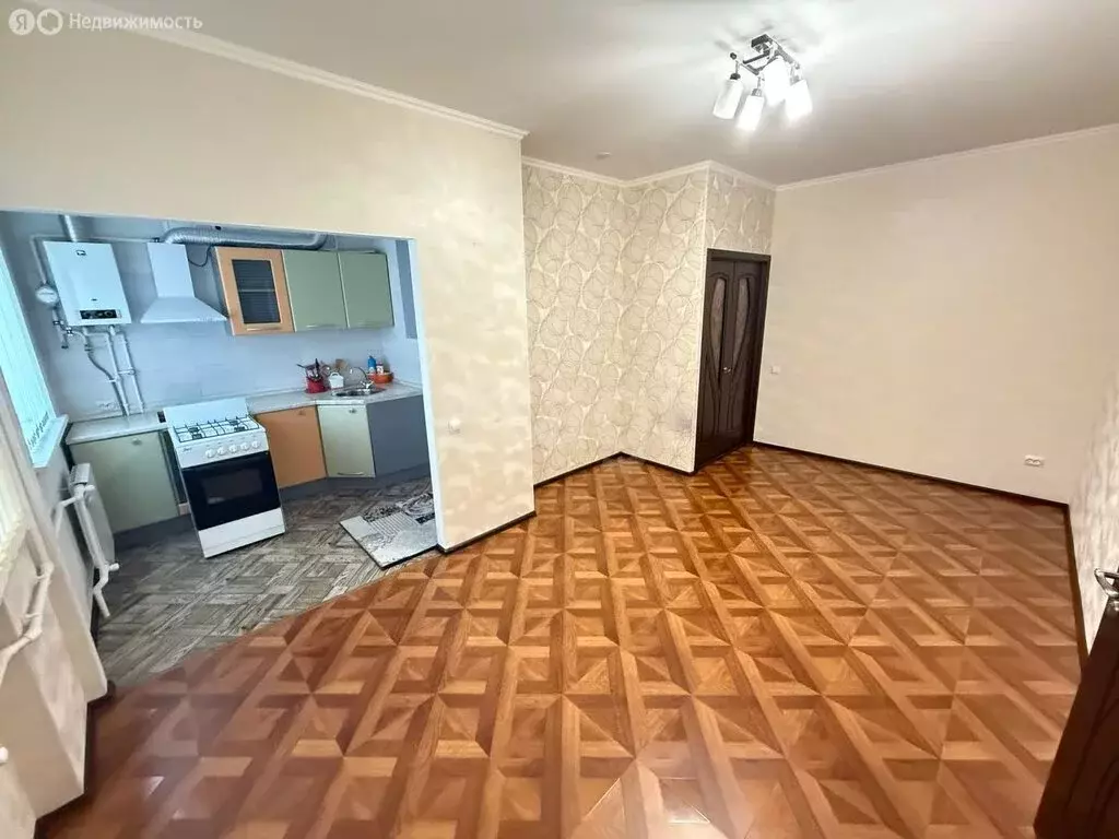 2-комнатная квартира: Альметьевск, улица Клары Цеткин, 20 (39.5 м) - Фото 1