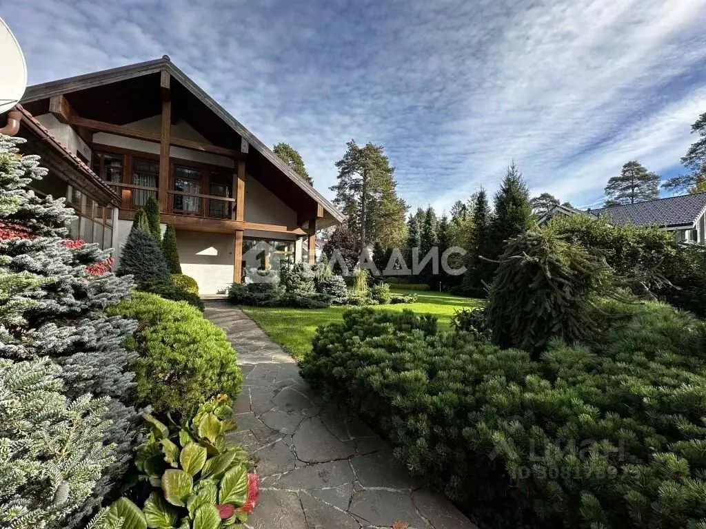 Дом в Санкт-Петербург пос. Песочный, Октябрьская ул., 8 (590 м) - Фото 1