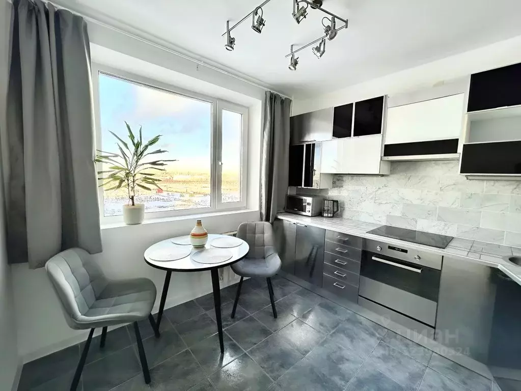 3-к кв. Санкт-Петербург ул. Маршала Казакова, 38К1 (71.0 м) - Фото 2