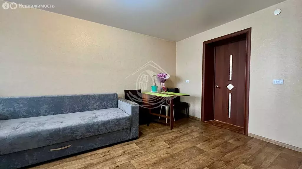 2-комнатная квартира: Барнаул, микрорайон ВРЗ, улица Воровского, 115 ... - Фото 1