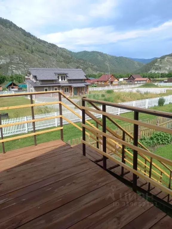 Дом в Алтай, Чемальский район, с. Анос ул. Чорос-Гуркина, 60 (130 м) - Фото 1