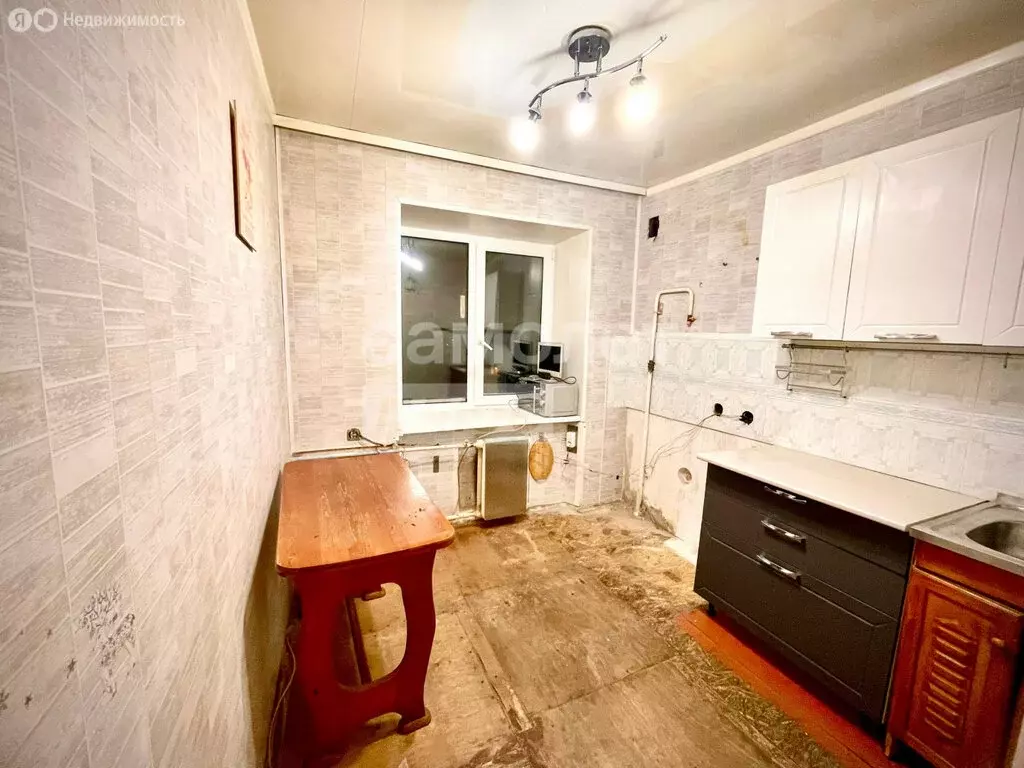 3-комнатная квартира: Екатеринбург, улица Банникова, 6 (56.9 м) - Фото 1