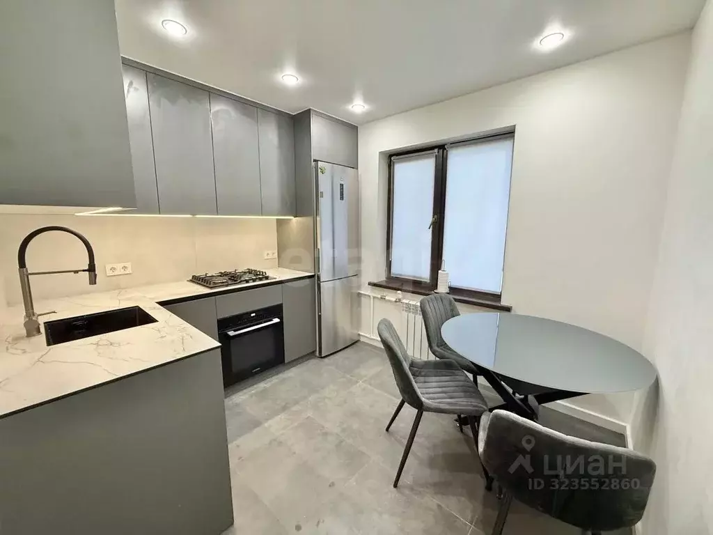 2-к кв. Крым, Симферополь ул. Ковыльная (63.0 м) - Фото 0