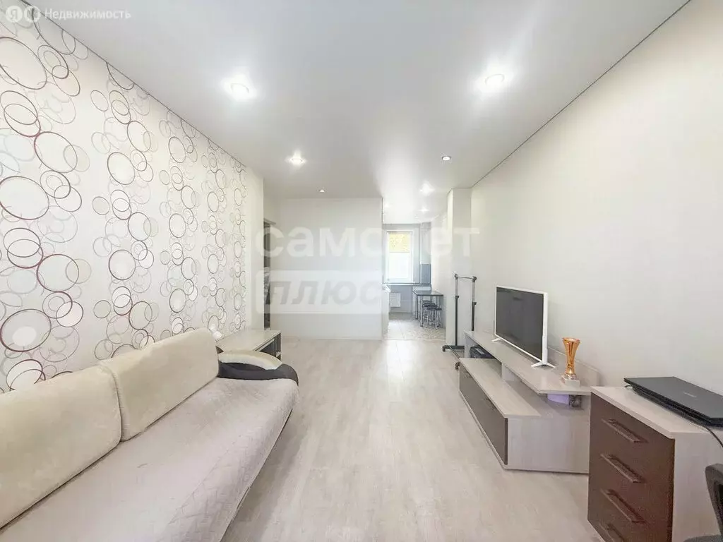 Квартира-студия: Киров, улица Архитектора Валерия Зянкина, 11к1 (35.4 ... - Фото 1
