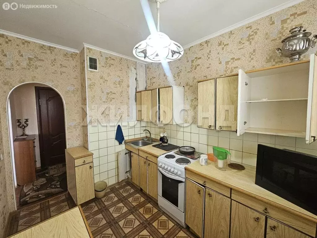 3-комнатная квартира: Тольятти, улица Дзержинского, 77 (60 м) - Фото 1