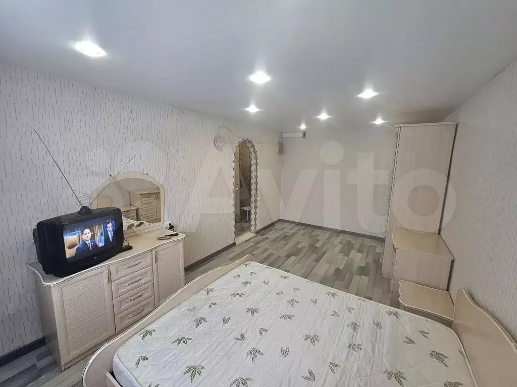 1-к. квартира, 40 м, 1/5 эт. - Фото 1