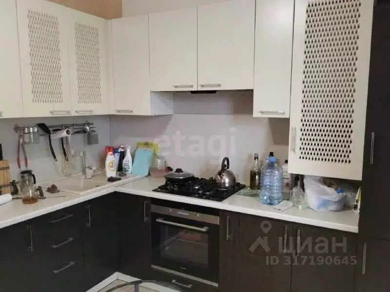 2-к кв. Краснодарский край, Горячий Ключ ул. Кучерявого, 42 (61.0 м) - Фото 0